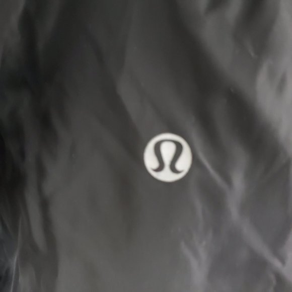 Lululemon Down To The Studio Jacket Black Puffer Wrap 6 - Picture 9 of 11